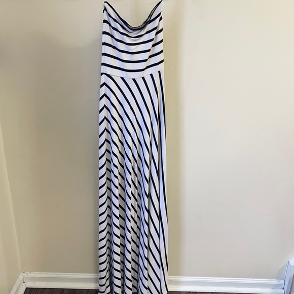 bebe | Dresses | Bebe White And Black Stripe Maxi Dress | Poshmark